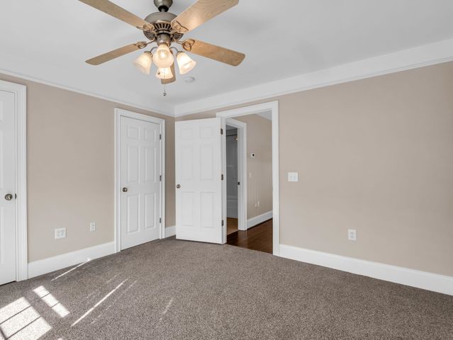 139 N Woodfin Ridge Dr Drive, Inman, SC 29349