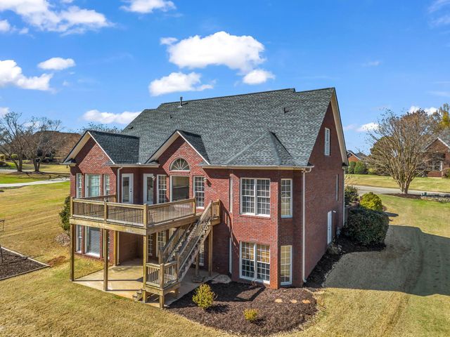 139 N Woodfin Ridge Dr Drive, Inman, SC 29349