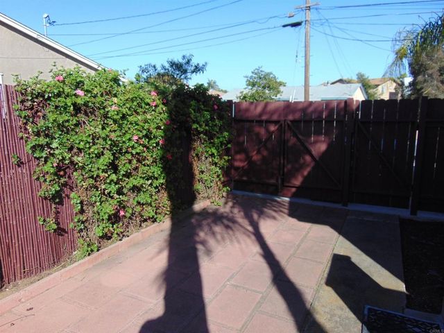 7126 7128 HYATT Street, San Diego, CA 92111