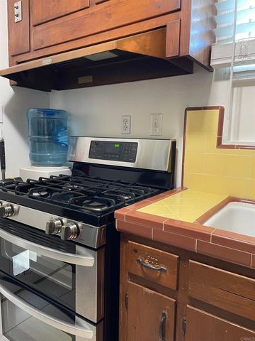 7126 7128 HYATT Street, San Diego, CA 92111