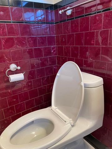 7126 7128 HYATT Street, San Diego, CA 92111