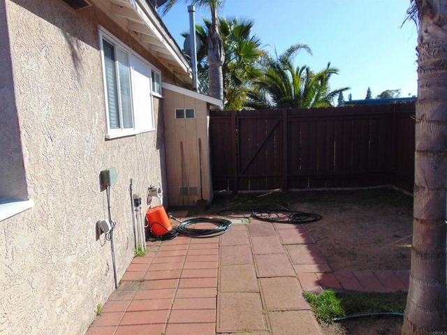 7126 7128 HYATT Street, San Diego, CA 92111