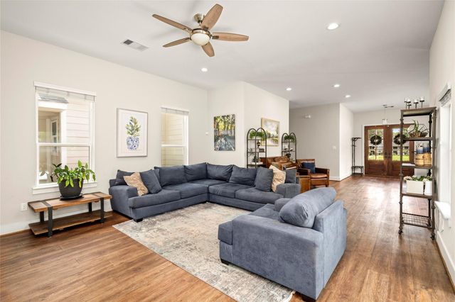 702 W 41st Street, Houston, TX 77018