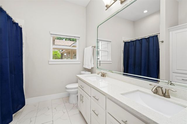 702 W 41st Street, Houston, TX 77018
