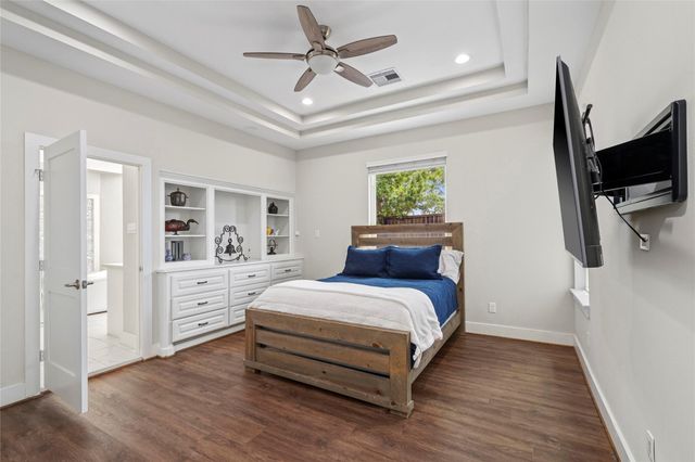 702 W 41st Street, Houston, TX 77018