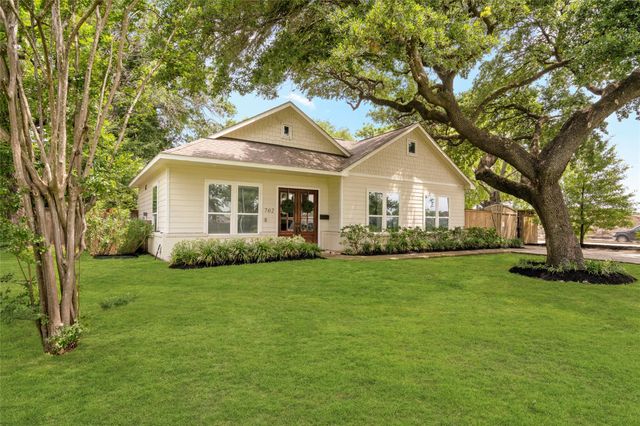 702 W 41st Street, Houston, TX 77018