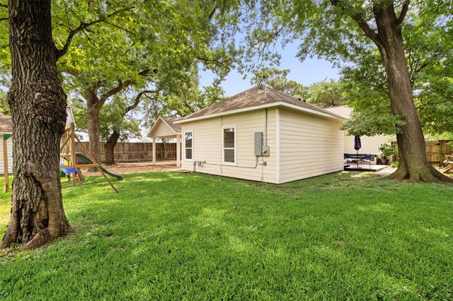 702 W 41st Street, Houston, TX 77018