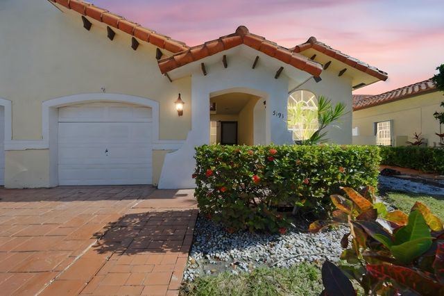 5191 Casa Real Drive, Delray Beach, FL 33484