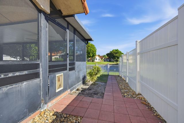 5191 Casa Real Drive, Delray Beach, FL 33484