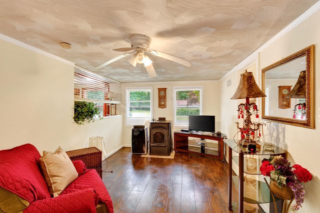 69 Robin Street, Franklin, NH 03235