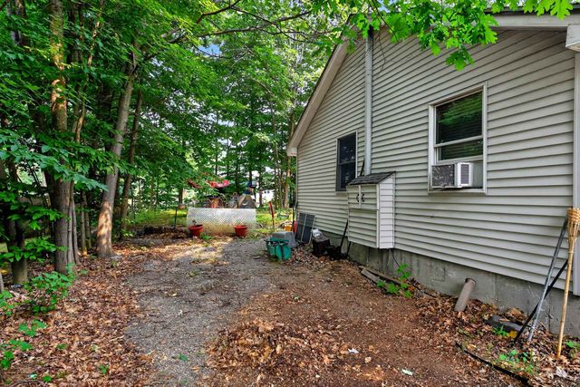69 Robin Street, Franklin, NH 03235