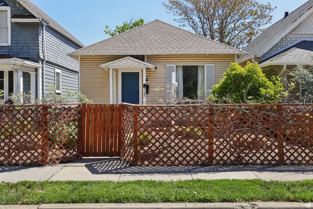 725 S WINDSOR ST, Salt Lake City, UT 84102