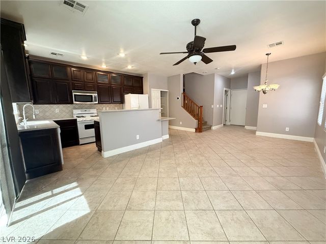 1110 Tropical Star Lane 103, Henderson, NV 89002