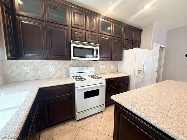 1110 Tropical Star Lane 103, Henderson, NV 89002