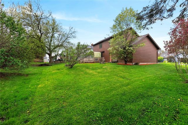 7 Fieldstone Lane, Henrietta, NY 14586