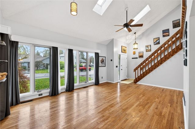 7 Fieldstone Lane, Henrietta, NY 14586