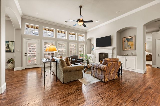 825 Creekview Lane, Colleyville, TX 76034