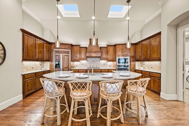 825 Creekview Lane, Colleyville, TX 76034