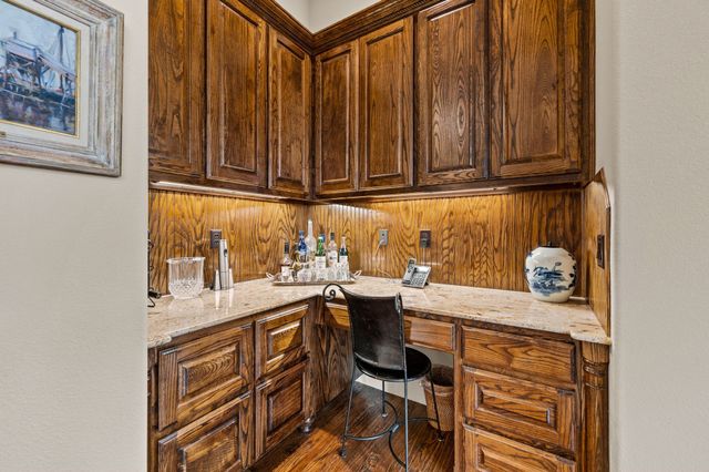 825 Creekview Lane, Colleyville, TX 76034