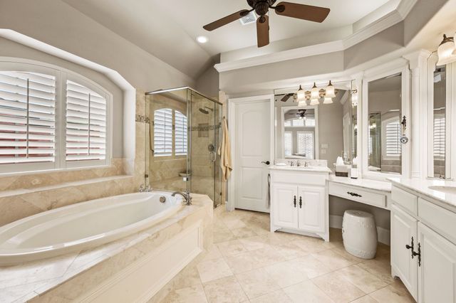 825 Creekview Lane, Colleyville, TX 76034