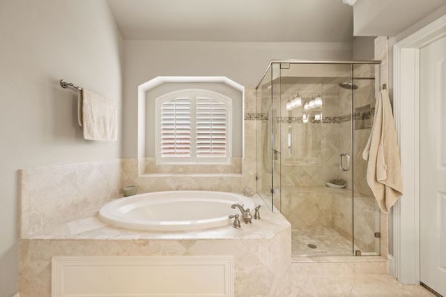 825 Creekview Lane, Colleyville, TX 76034