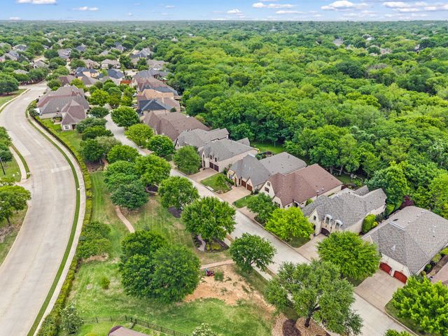 825 Creekview Lane, Colleyville, TX 76034