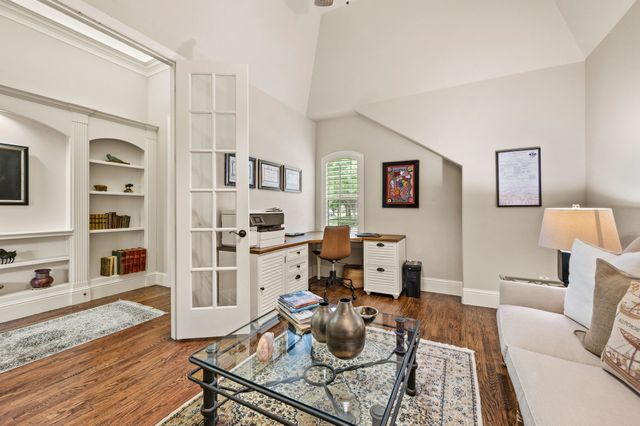 825 Creekview Lane, Colleyville, TX 76034