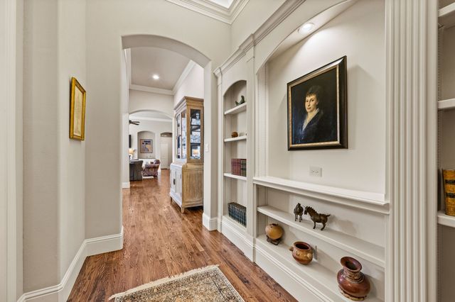 825 Creekview Lane, Colleyville, TX 76034