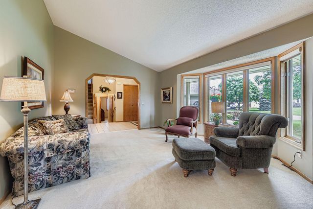 4624 89th Crescent N, Brooklyn Park, MN 55443