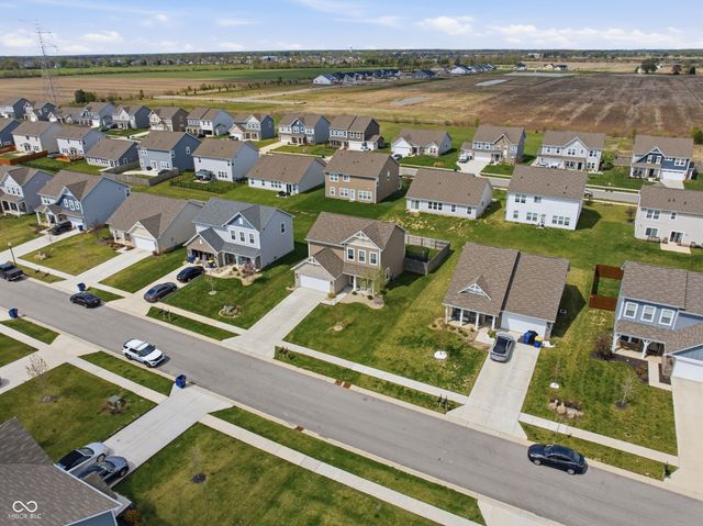 5478 Wood Spring Lane, Mccordsville, IN 46055