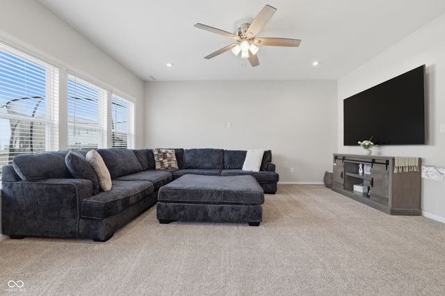 5478 Wood Spring Lane, Mccordsville, IN 46055