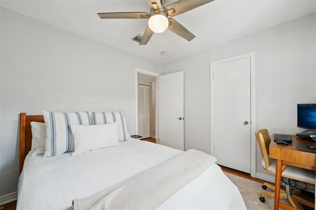 Image 13 of property listing at 4421 8TH AVENUE N, St Petersburg, FL 33713