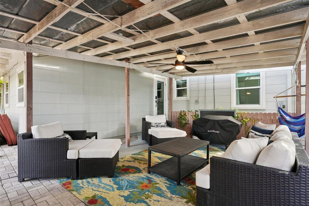 Image 18 of property listing at 4421 8TH AVENUE N, St Petersburg, FL 33713