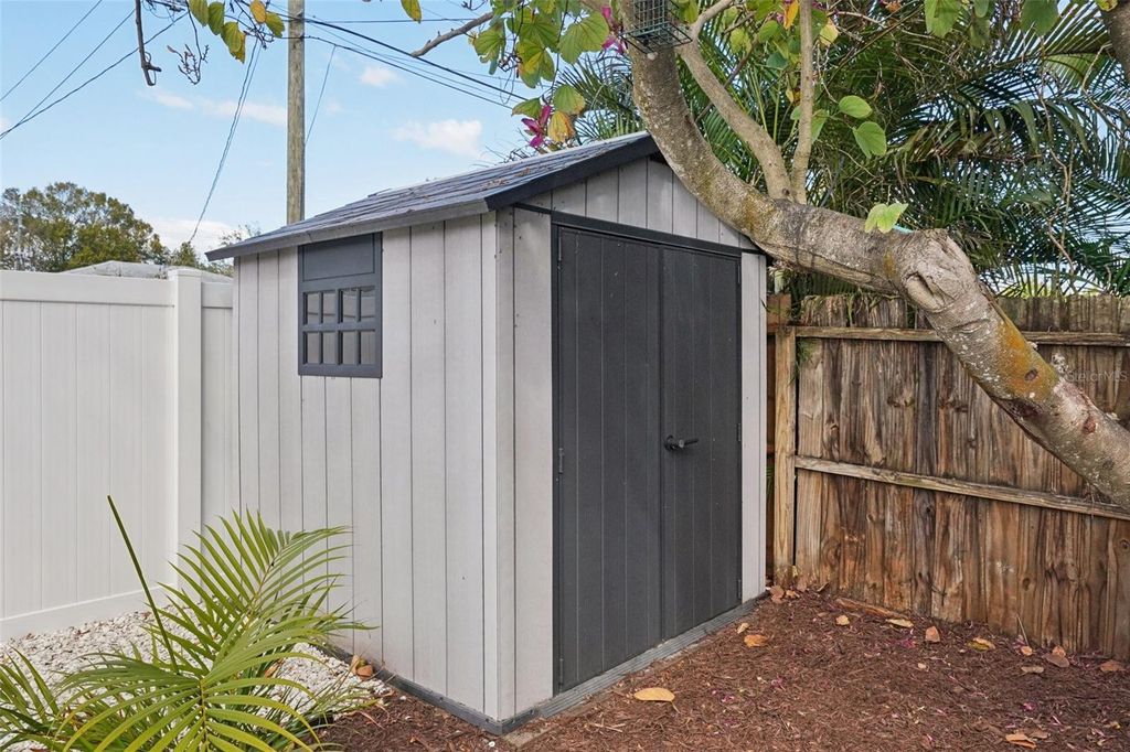 Image 23 of property listing at 4421 8TH AVENUE N, St Petersburg, FL 33713