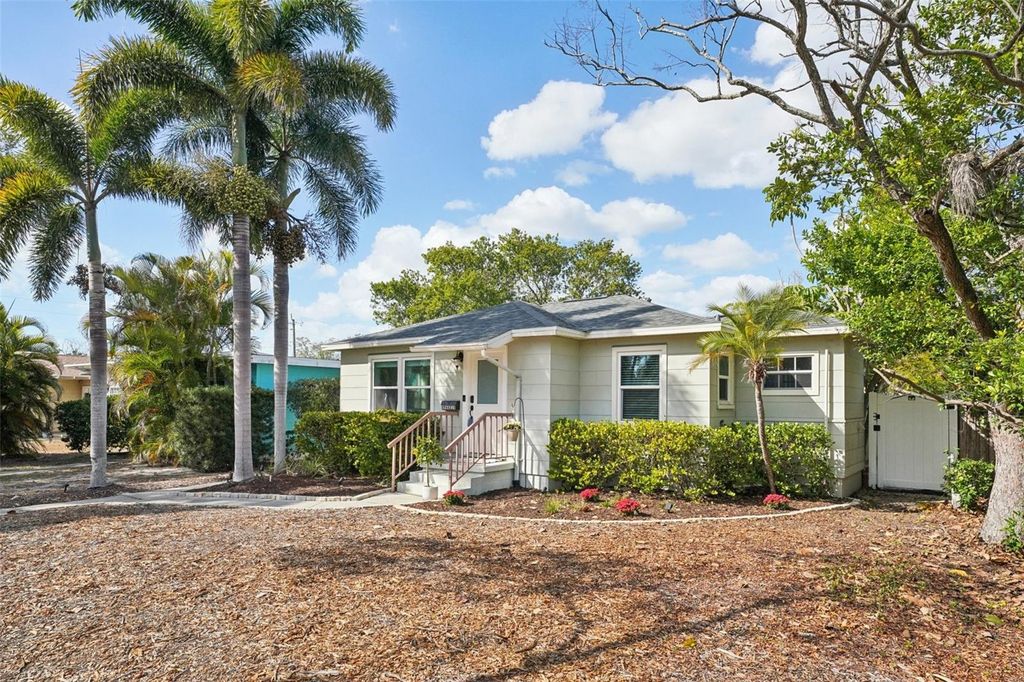 Image 25 of property listing at 4421 8TH AVENUE N, St Petersburg, FL 33713