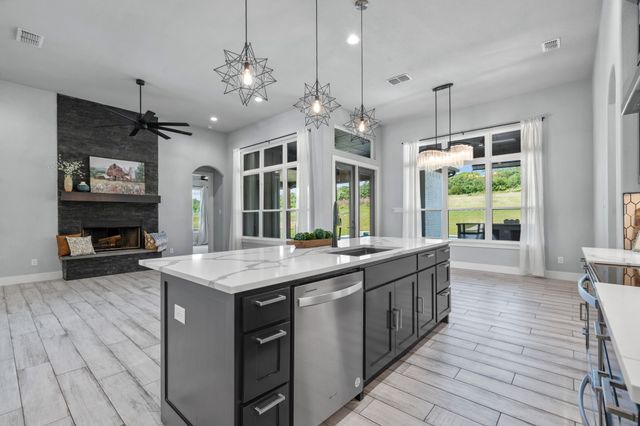 521 Echo Glade Court, Azle, TX 76020