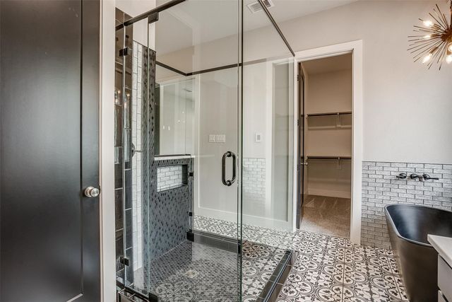 521 Echo Glade Court, Azle, TX 76020