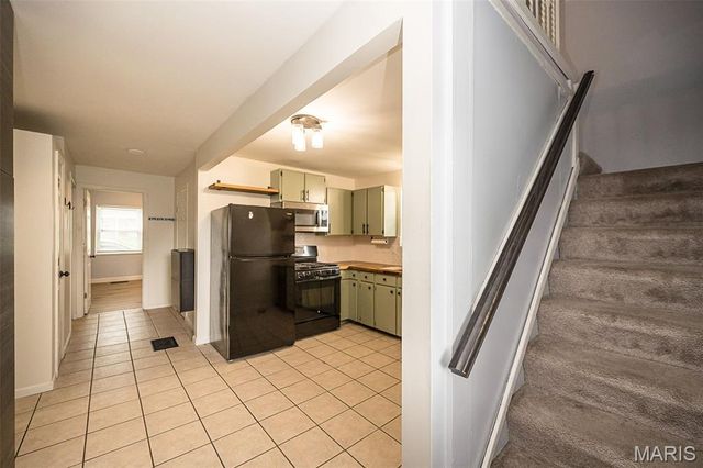 2200 N 5th Street, St Charles, MO 63301