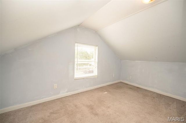 2200 N 5th Street, St Charles, MO 63301