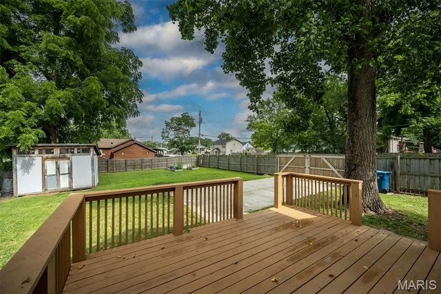 2200 N 5th Street, St Charles, MO 63301