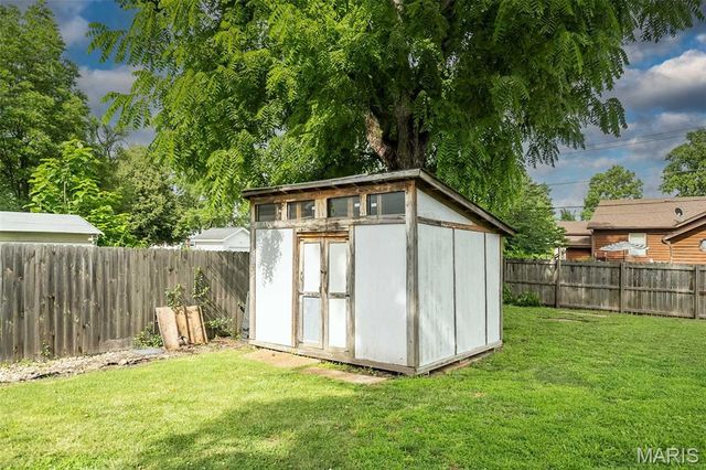 2200 N 5th Street, St Charles, MO 63301
