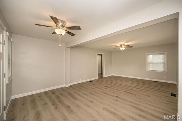 2200 N 5th Street, St Charles, MO 63301