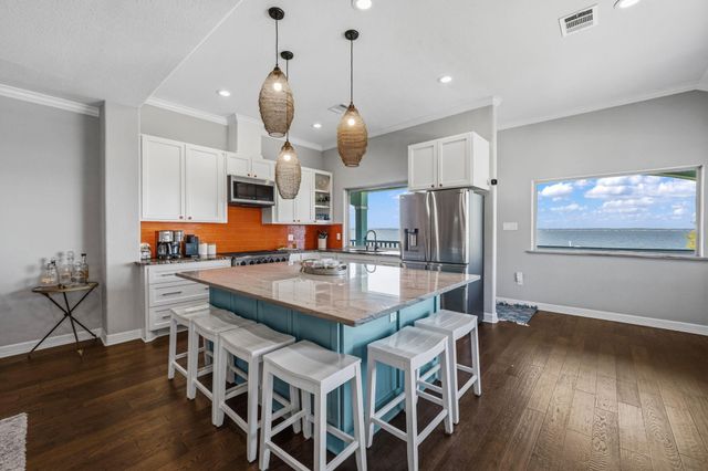 514 Water View Drive, Livingston, TX 77351