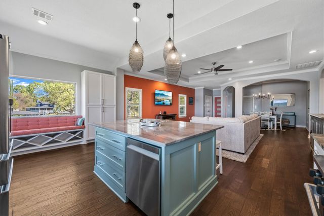 514 Water View Drive, Livingston, TX 77351