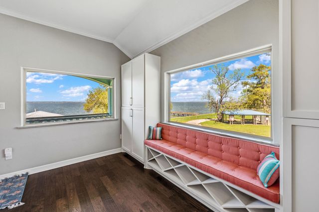 514 Water View Drive, Livingston, TX 77351