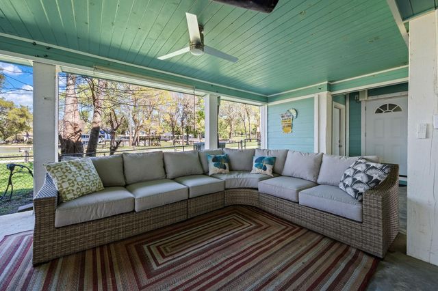 514 Water View Drive, Livingston, TX 77351