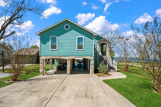 514 Water View Drive, Livingston, TX 77351