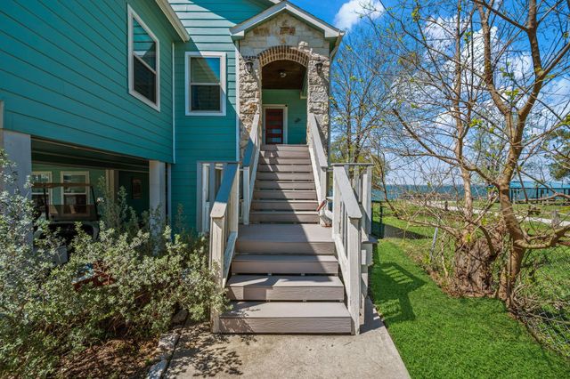 514 Water View Drive, Livingston, TX 77351