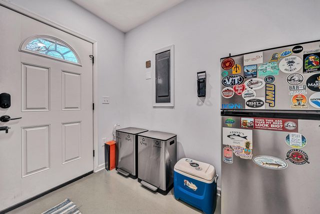 30 Crescent LN, Wirtz, VA 24184