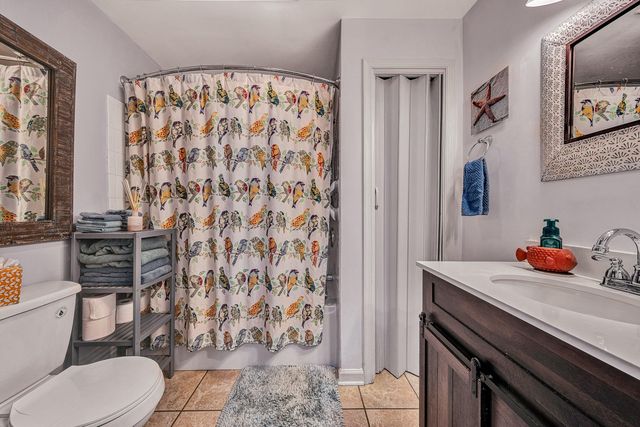 30 Crescent LN, Wirtz, VA 24184